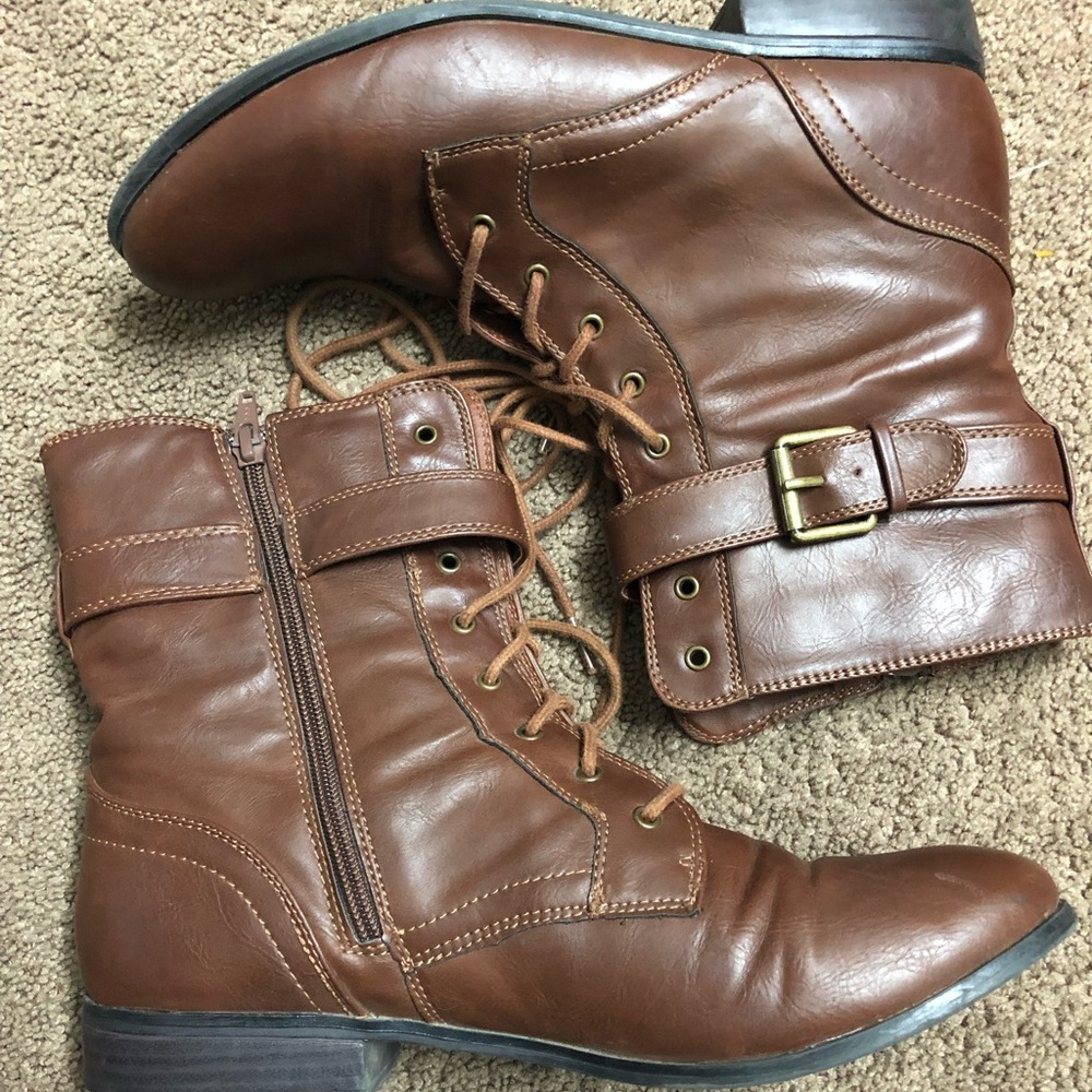 Rickyst , condition is pre -owned